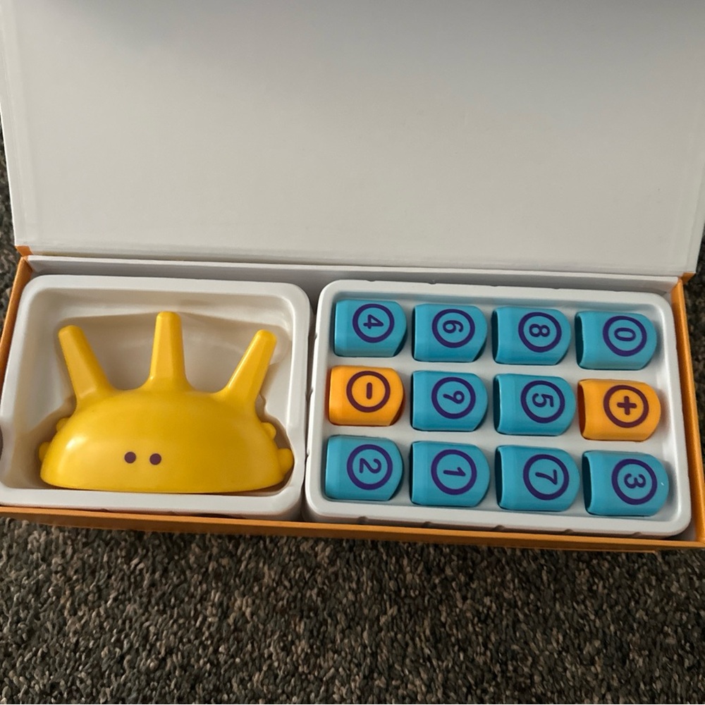 Shifu Plugo Count Hands-on Math Kit - Picture 2 of 3